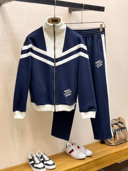 Picture of LV Sweater Suits _SKULVM-3XLomtr4240840